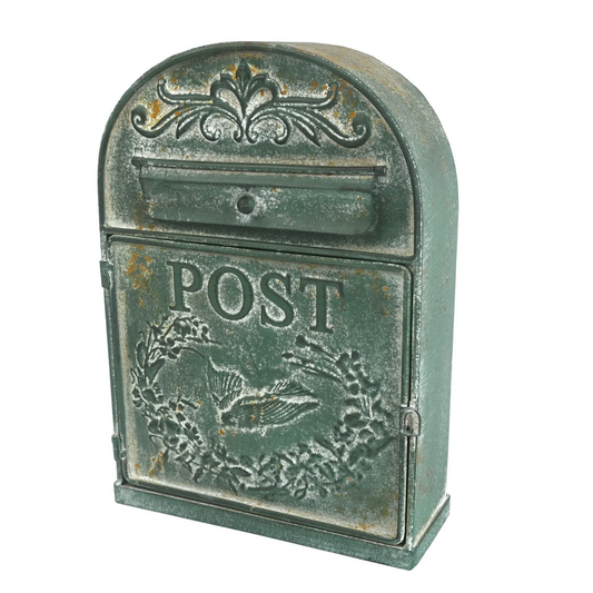 Green Metal Wall-Mounted Mailbox - Vintage-Inspired Decorative Mail Holder for Home & Garden